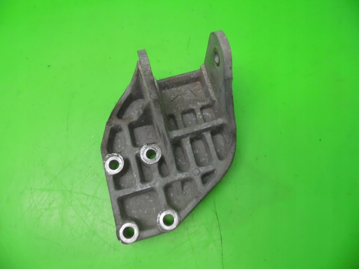 фото №8, Лапи кронштейн коробки kia carnival i fl 2.9 crdi