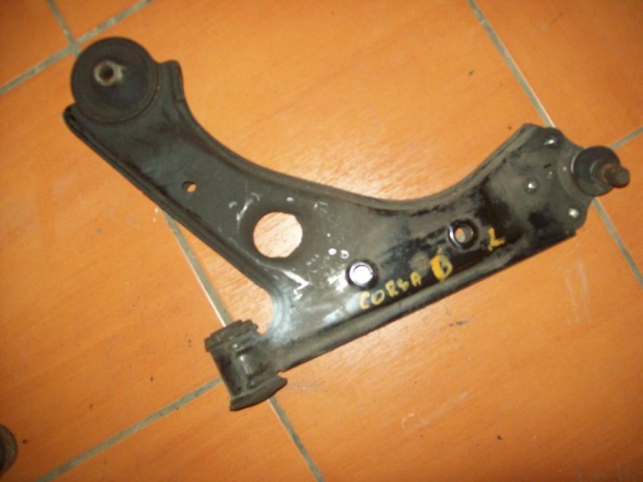 WAHACZ LEWY OPEL CORSA D