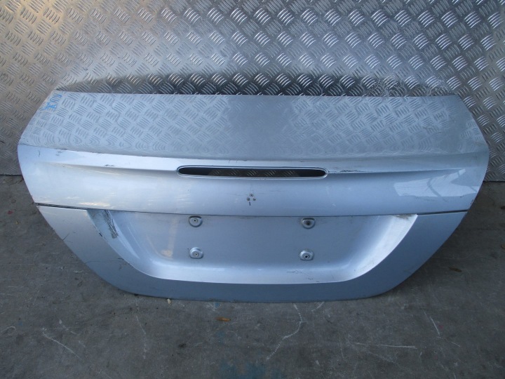 MALLE / HAYON COFFRE PORTE ARRIÈRE MERCEDES CLK