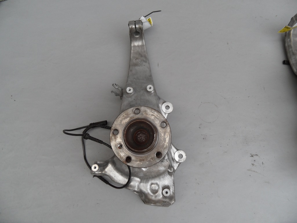 фото №1, Поворотный кулак ступица левая перед bmw 5 f10 f11 2013