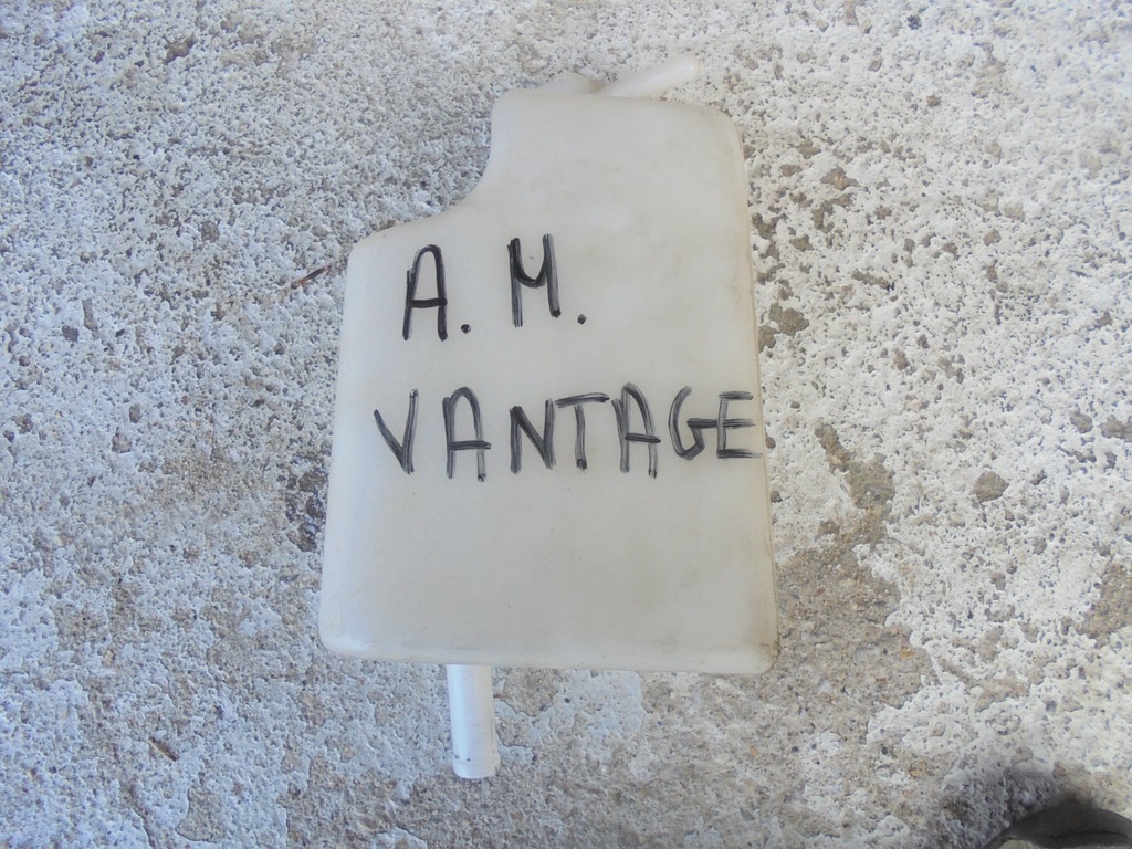 фото №1, Бачок aston martin vantage