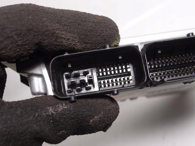 фото №6, Бортовой компьютер двигателя 275800-7492 legacy iv 2.0 d 2006r