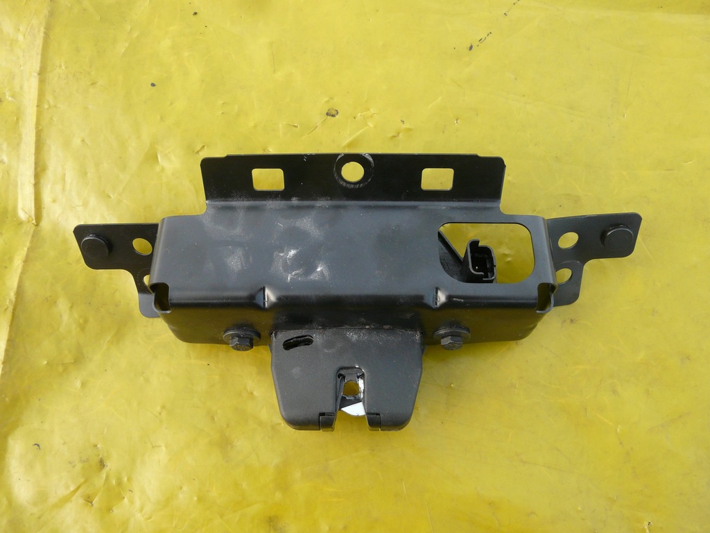 фото №1, Peugeot 208 замок задний крышки