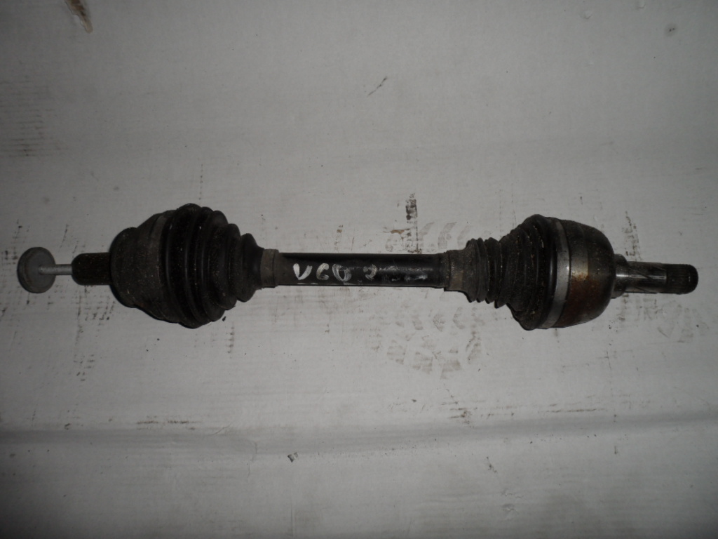 фото №1, Привідний вал ліва v60 2.0 d3 механічна коробка передач