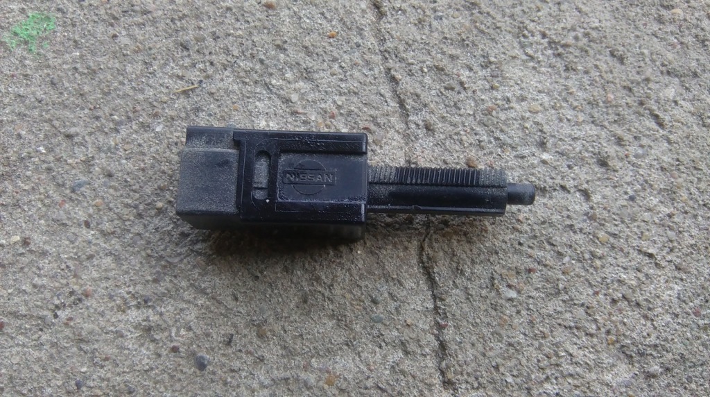 фото №1, Nissan note 06-12 датчик стоп-сигнал