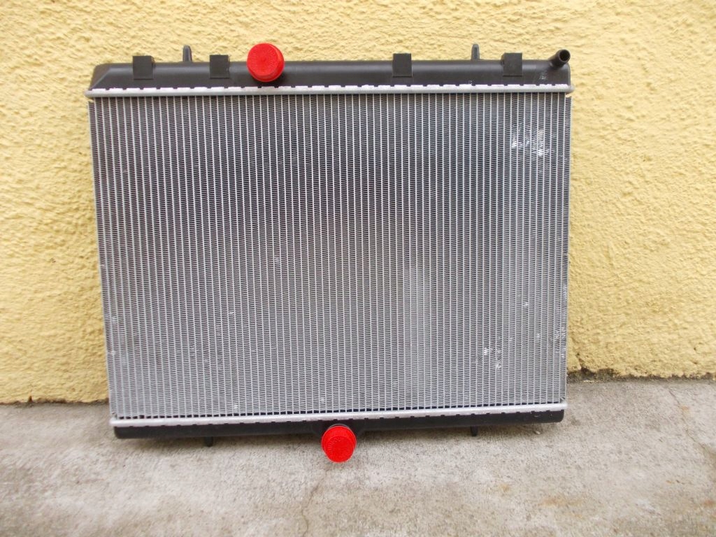 Peugeot 308 1,6 thp hdi 2,0 hdi c4 радиатор воды в Украине