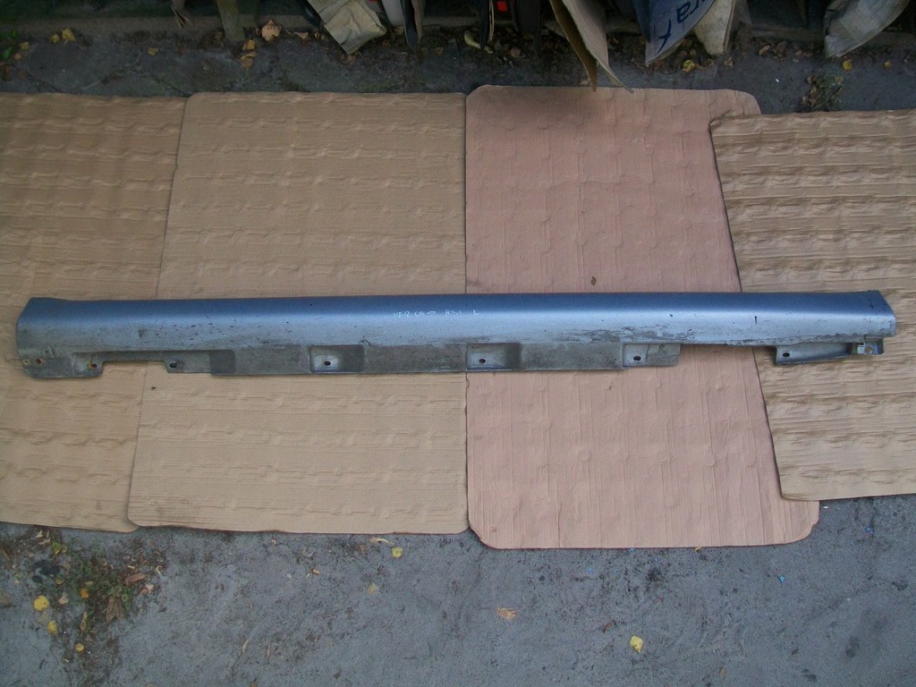 фото №1, Toyota corolla verso 04-08 молдинг порог левый 8s1