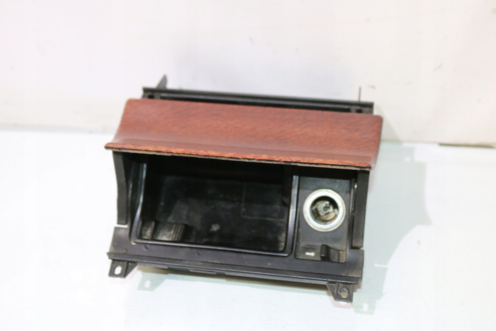 фото №4, Попільничка mercedes - benz e290