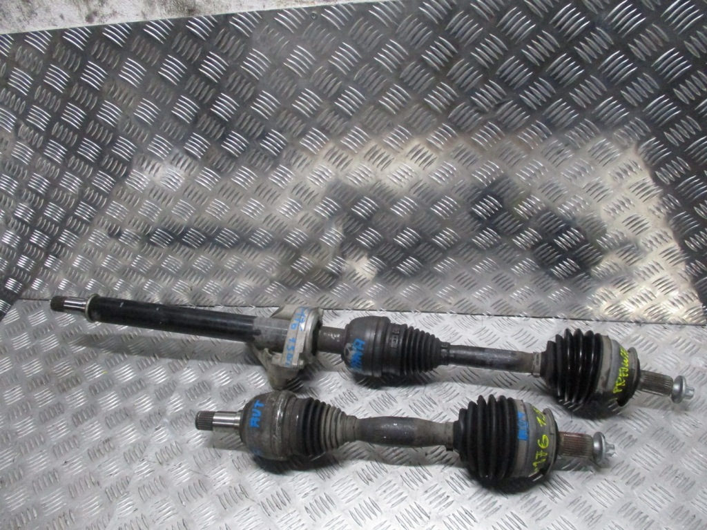 Купити Привідний вал права mercedes a klasa 176 1,5cdi