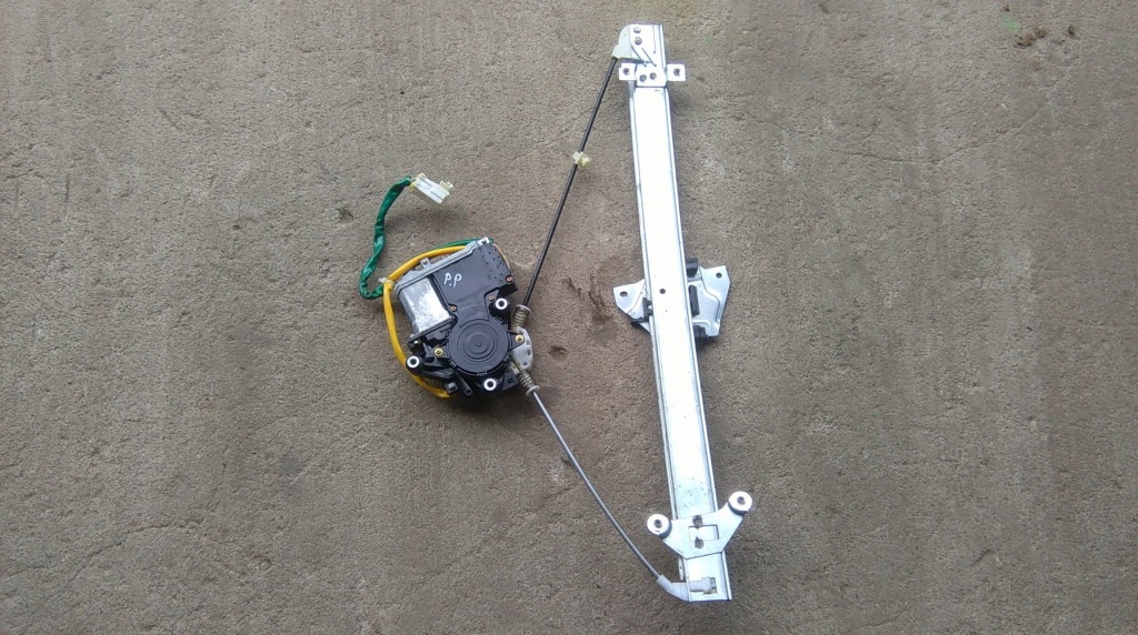 фото №3, Mitsubishi space runner 99- підйомник скло правий