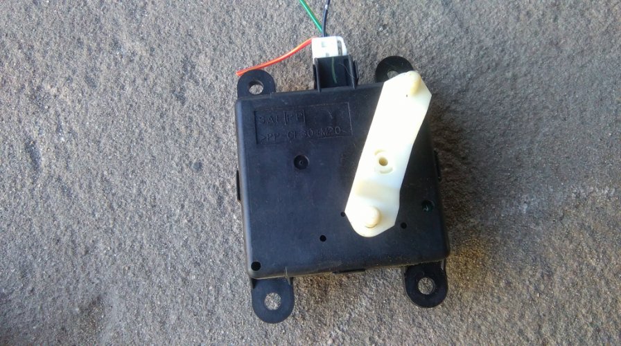 фото №1, Nissan primera p12 моторчик обігрівача