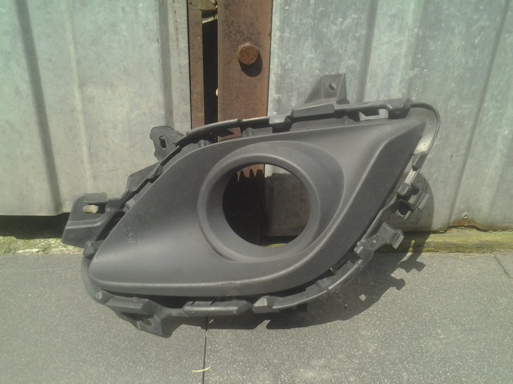 фото №1, Mazda 6 ghp4 права заглушка бампера перед 12-15