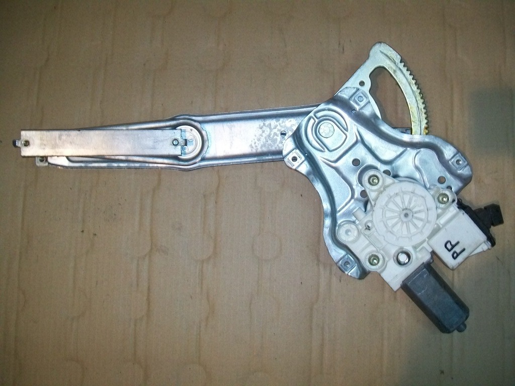 фото №1, Toyota avensis t25 03-08 підйомник правий перед