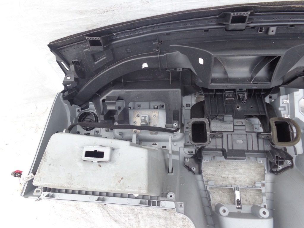 фото №5, Dacia logan консоль панель приладів приладова панель приладів