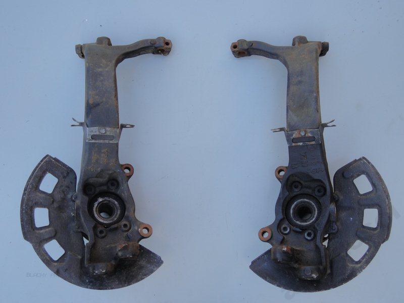 фото №1, Audi a8 d2 3.3 поворотний кулак ступиця перед 4d0407257ad /r / aa комплект 2 штуки