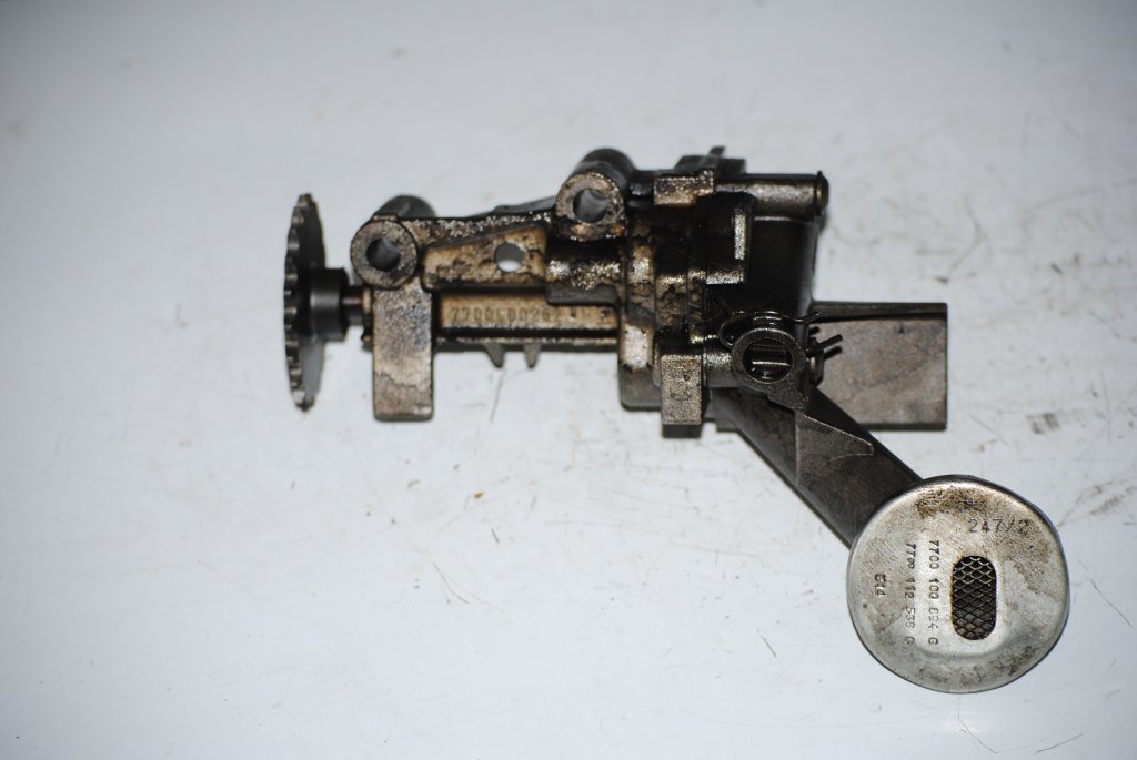 фото №1, Насос оливи renault 7700100894 g , 7700600252