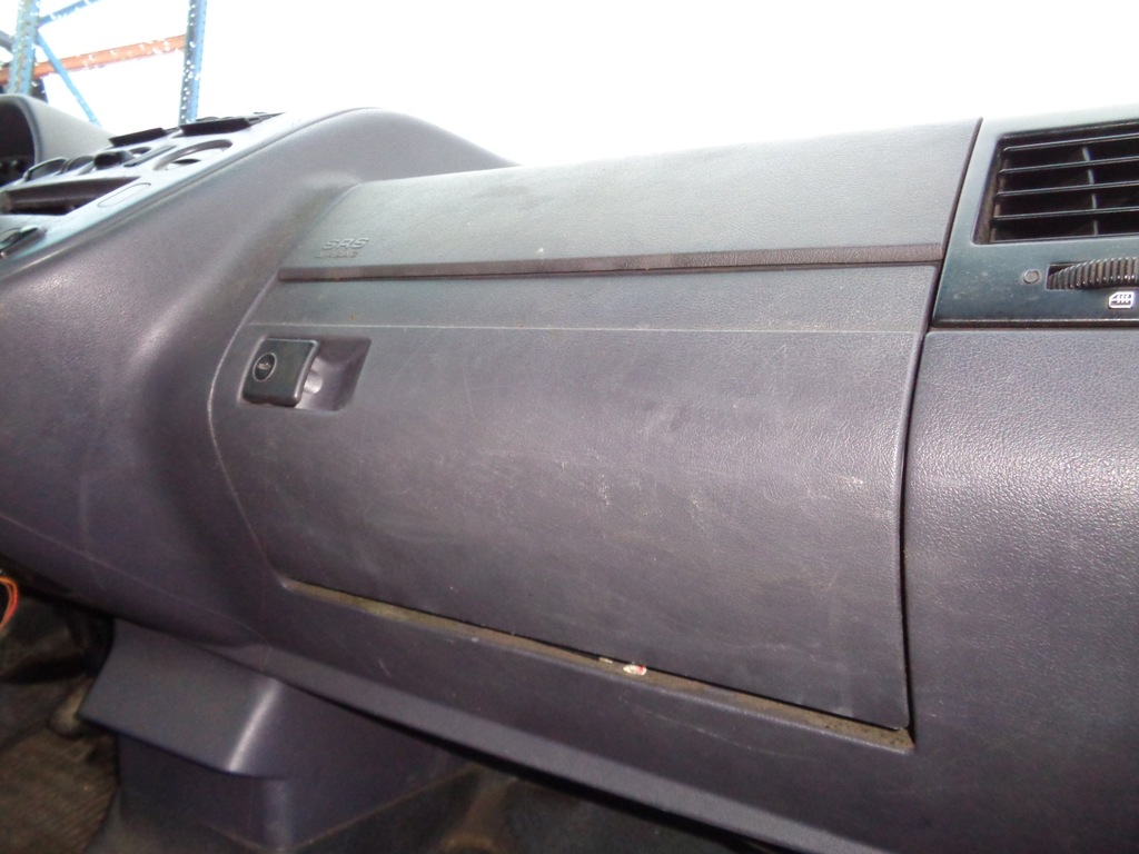 фото №1, Крышка бардачка mercedes benz vito i w638 99-03