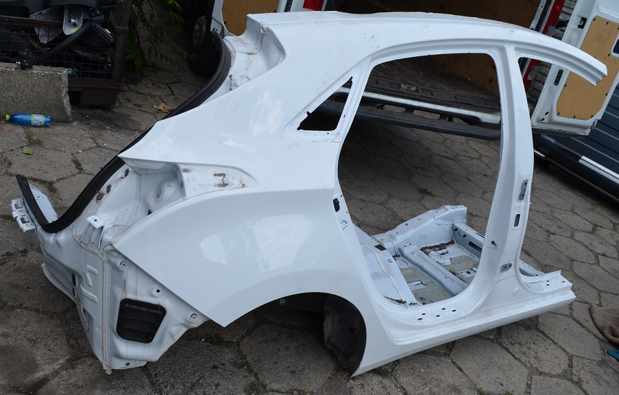 фото №1, Hyundai i30 чверть права задня хетчбек 5d 2012-