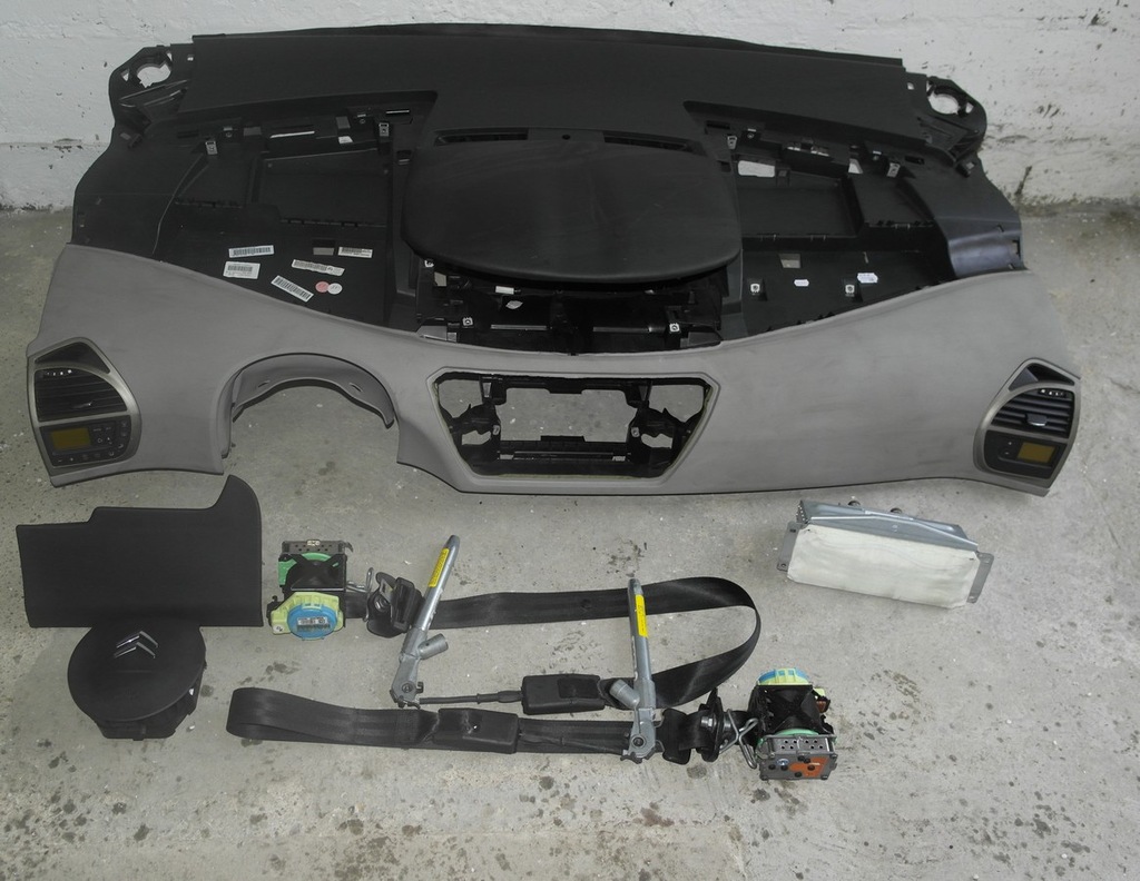 фото №1, Citroen c4 picasso подушка безпеки ремені панель приладів консоль панель приладів pulpit полиця