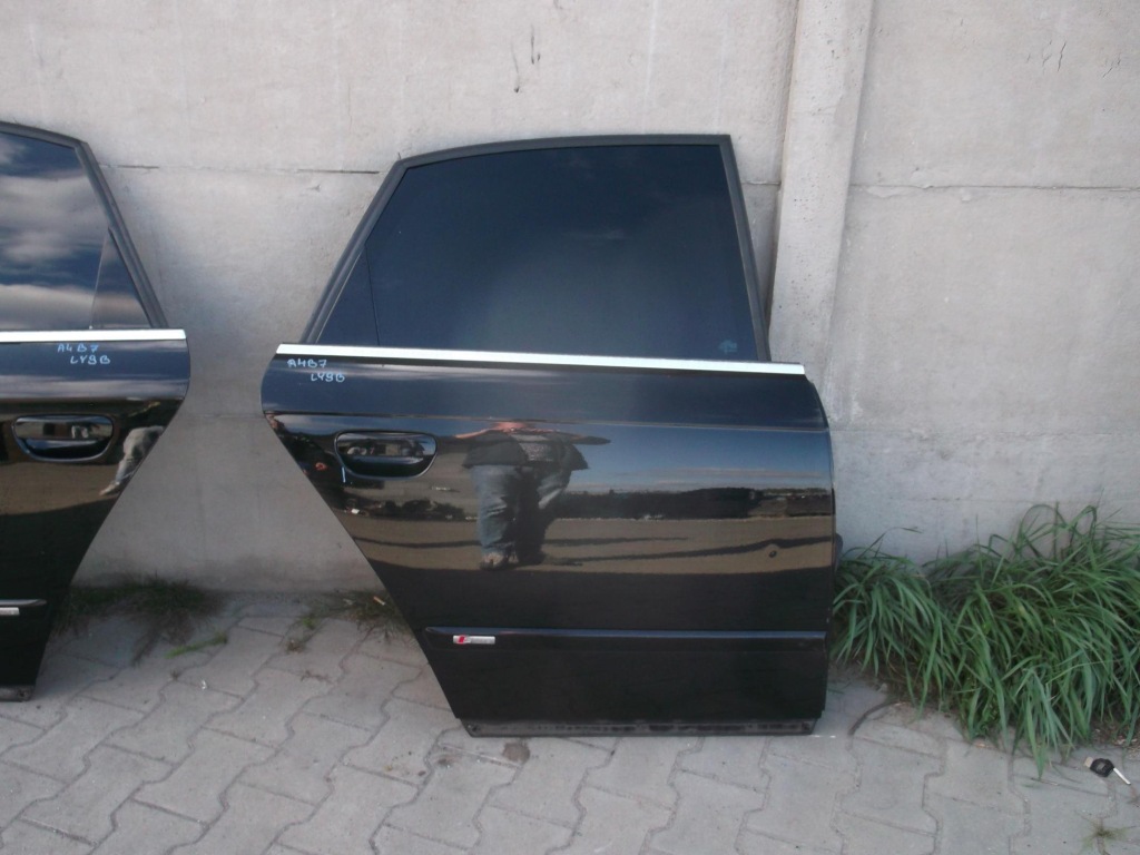 Купить Дверь правая  задний audi a4 b7 s-line ly9b -wys-