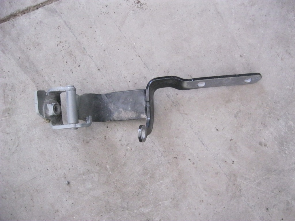 фото №1, Audi a7 4g правый петля крышки задняя 4g8827300