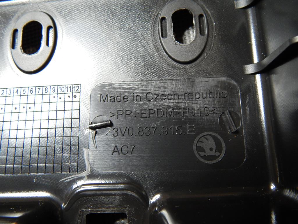 фото №3, Skoda superb iii заглушка двері лівий p 3v0837915e