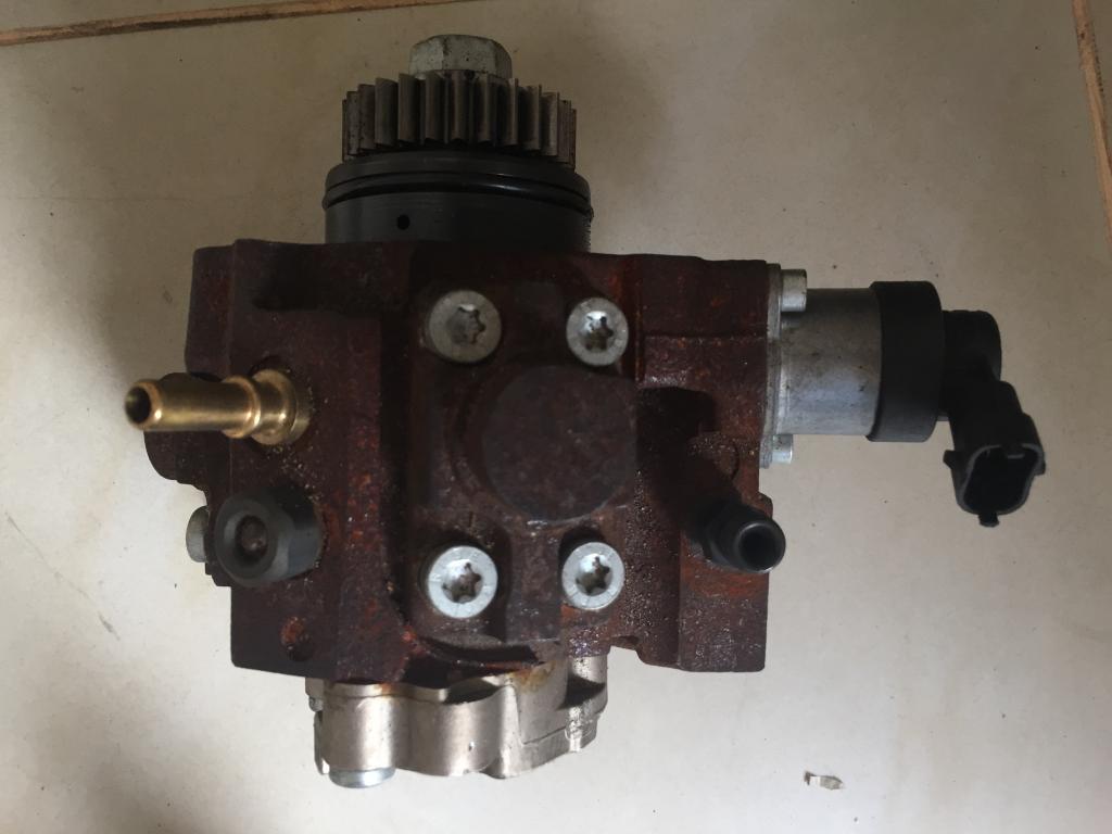 Купить Насос топлива впрыскная 0445010205