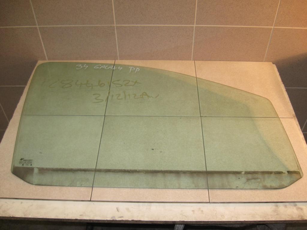 фото №1, Скло двері перед права galaxy mk2