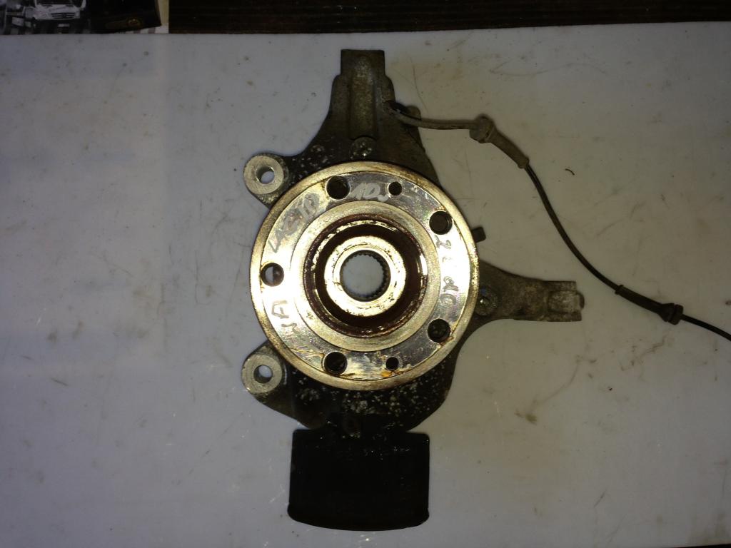 фото №1, Поворотный кулак левая laguna iii lift 2.0 dci