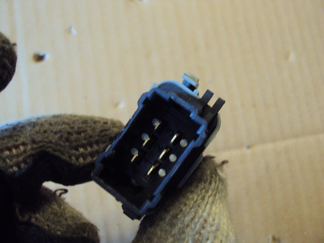 фото №2, Переключатель окон левый задняя renault clio iii dci