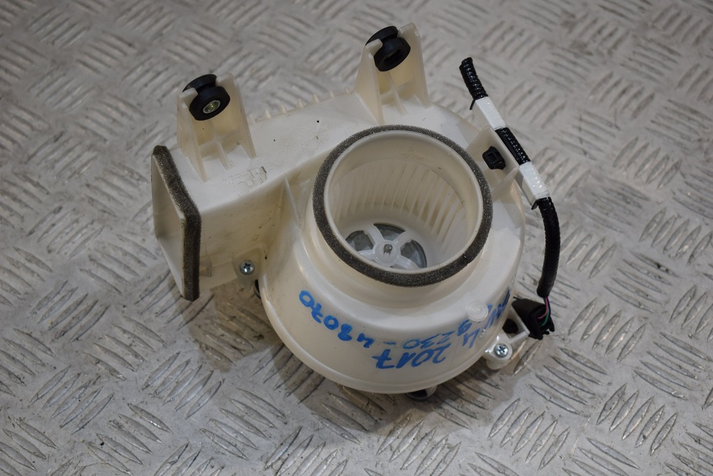 фото №1, Повітродувка вентилятор акумулятора rav4 iv lift 2017