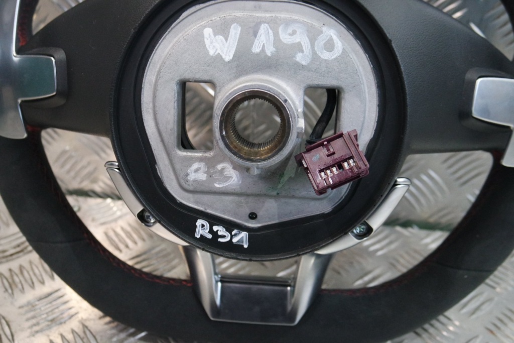 Воздуховод алькантара  mercedes gt amg w190 r31 Недорого