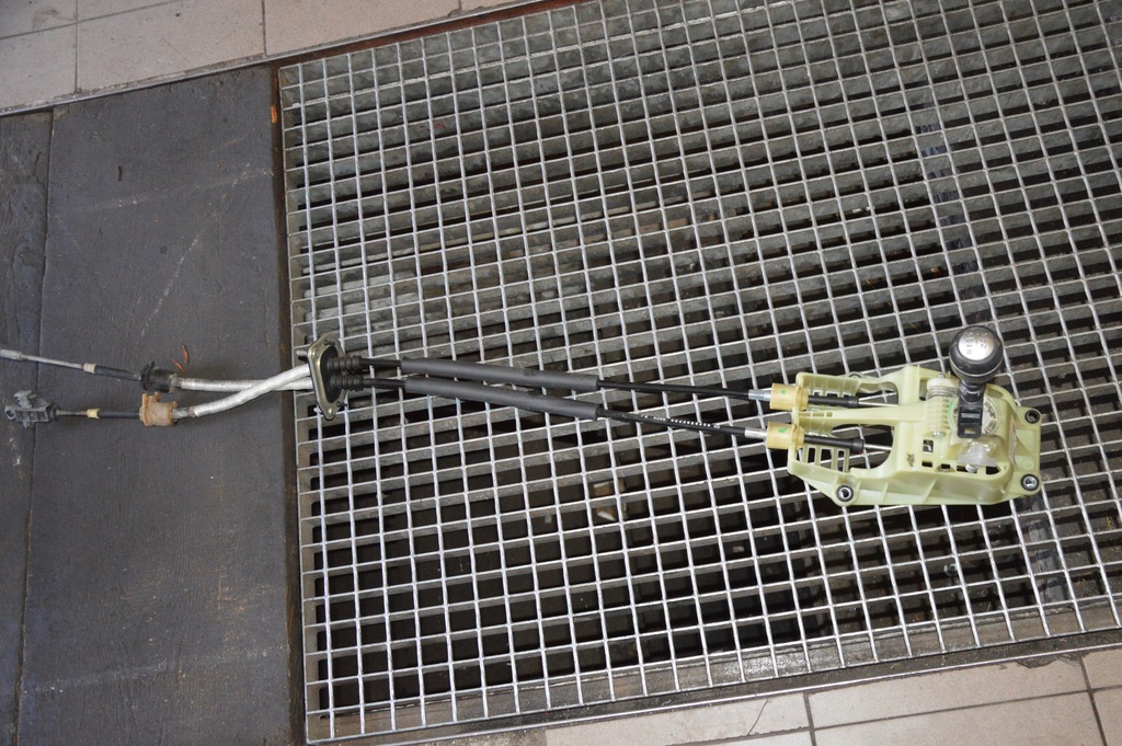 фото №1, Alfa romeo 159 2,2 jts домкрат переключения передач