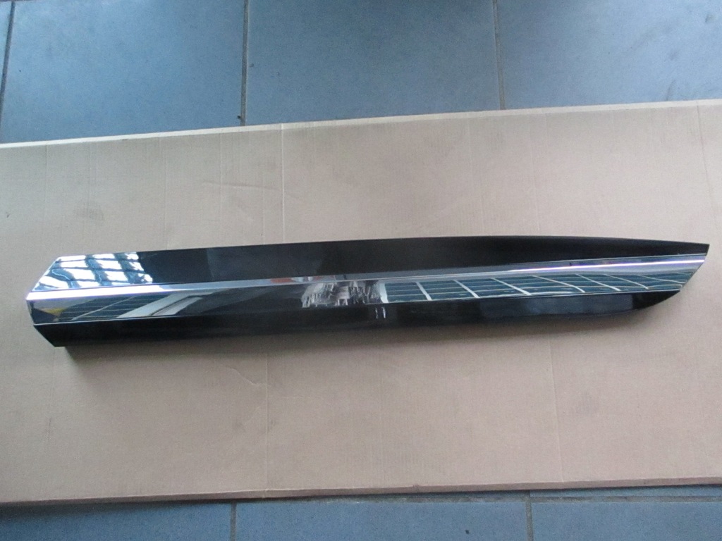 фото №1, Vw arteon 2017- молдинг наружная дверь левая задняя 3g8853991b