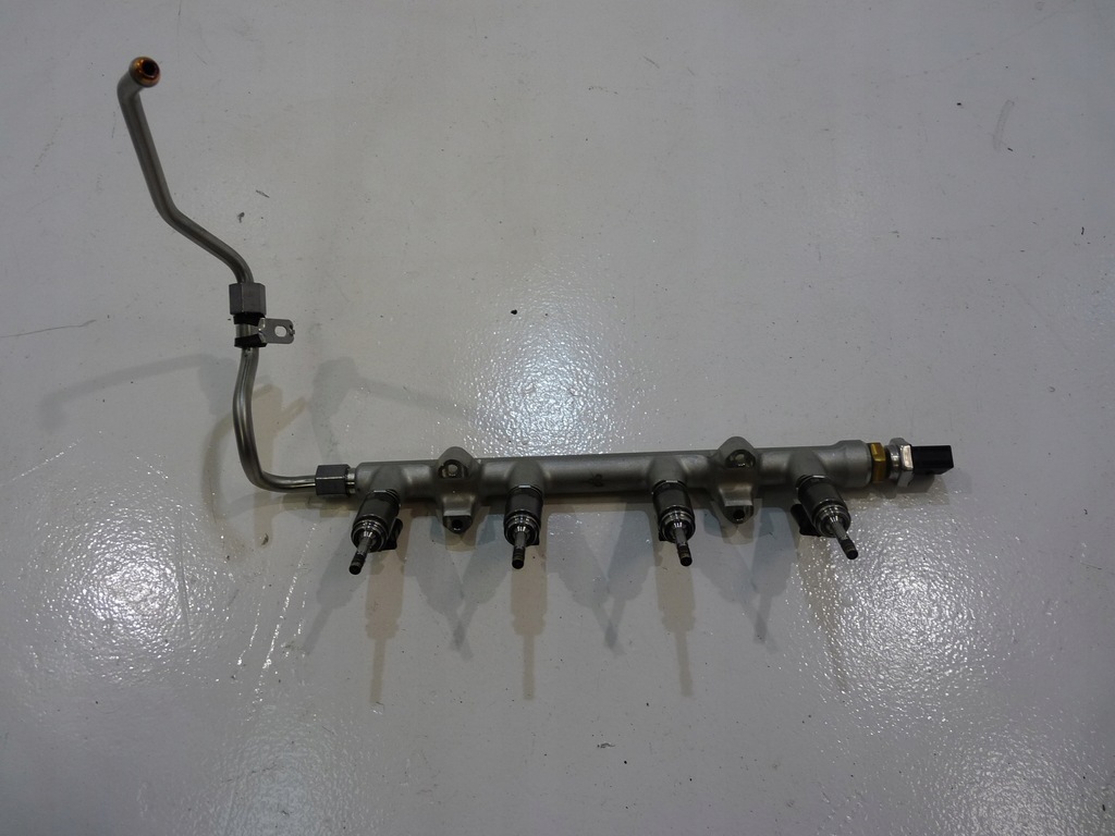 фото №1, Mbm vw t-roc молдинг впрыскная 05e133320