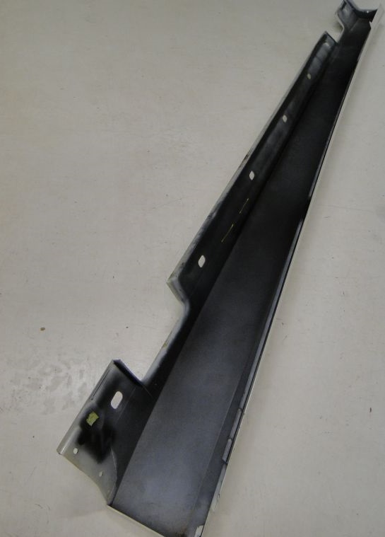 фото №7, Mercedes e klasa w212 молдинг порог правая порог