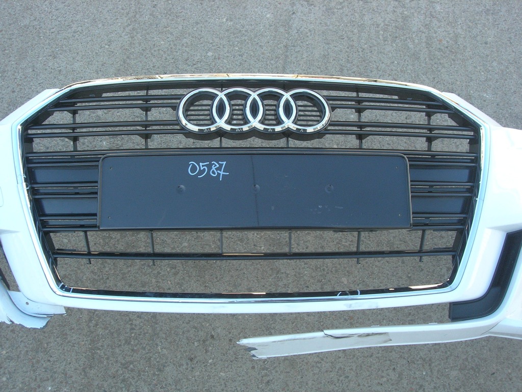 фото №1, Решітка радіатора audi a3 8v3853651aa warszawa
