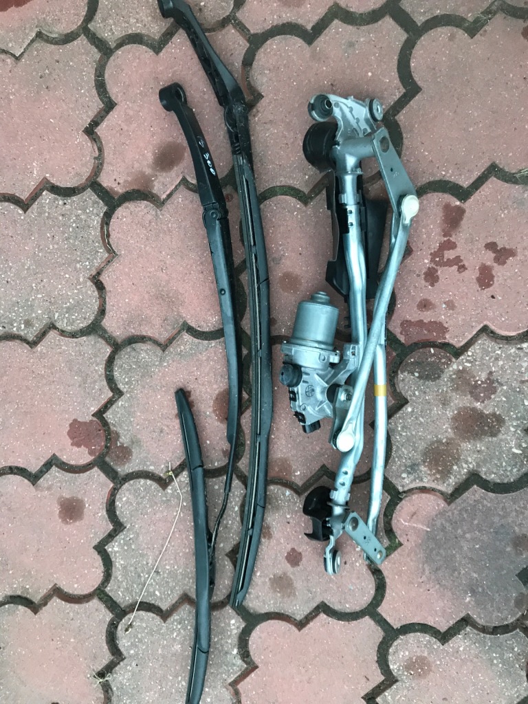 Купить Lexus is is300h 13- рычаги дворник