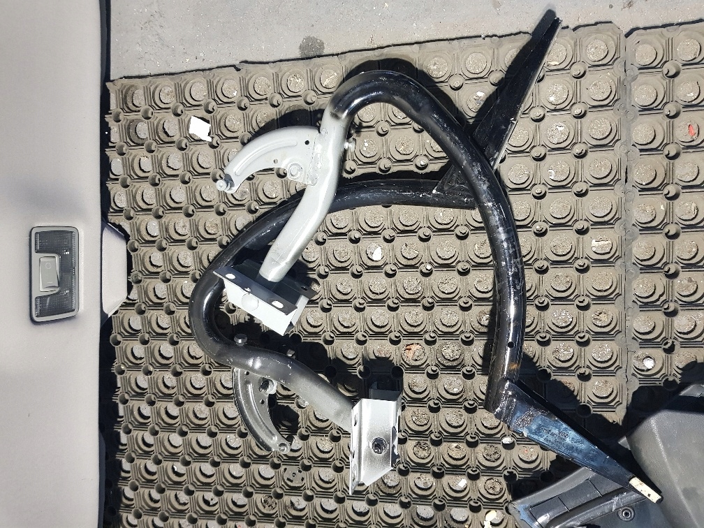 фото №1, Петли крышки задняя audi a8 d4 4h0 комплект