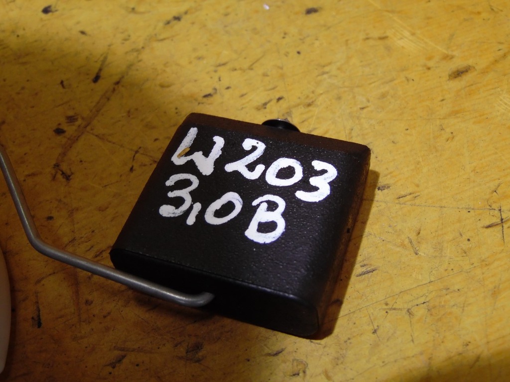 фото №8, Датчик уровня топлива mercedes w203 3.0b 06r