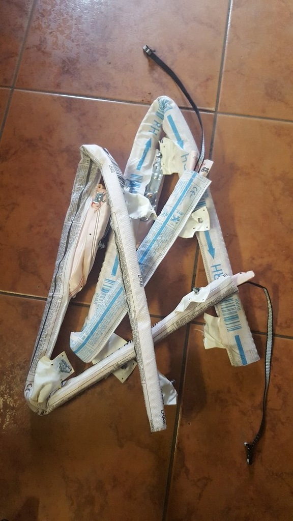 фото №1, Citroen c3 iii шторка безопасности правая