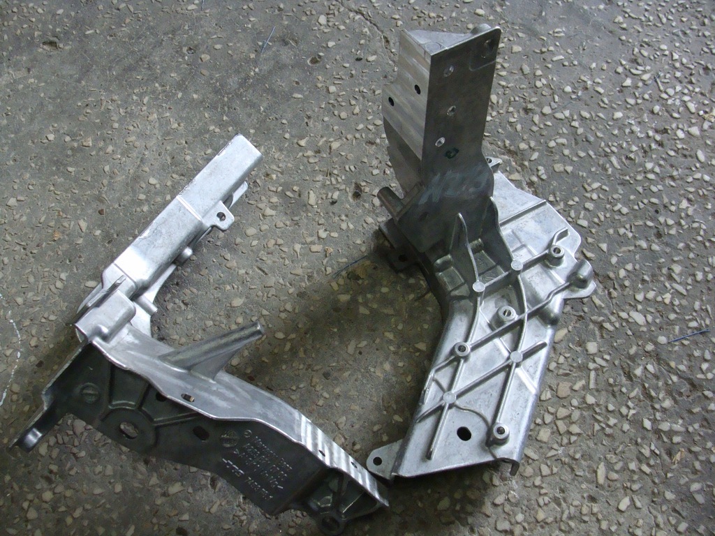 фото №1, Кронштейн mercedes w213 a2536210700