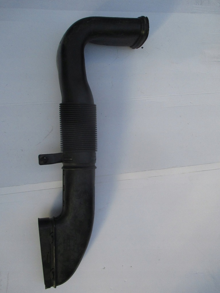 фото №1, Mercedes e-klasa w212 труба воздухозаборник воздуха a6510903437