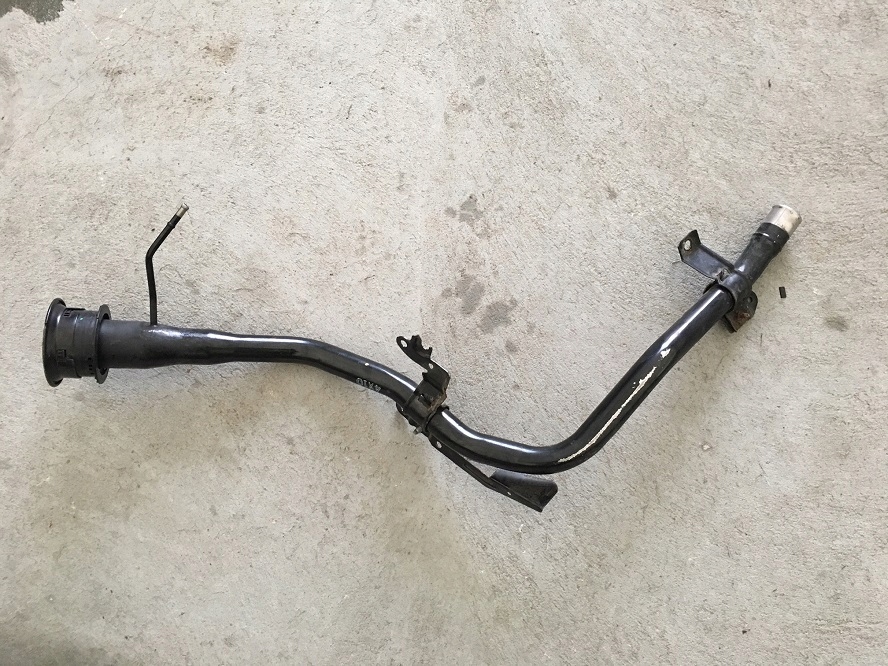 фото №1, Subaru outback 2.5 v 15- труба заливной топлива usa