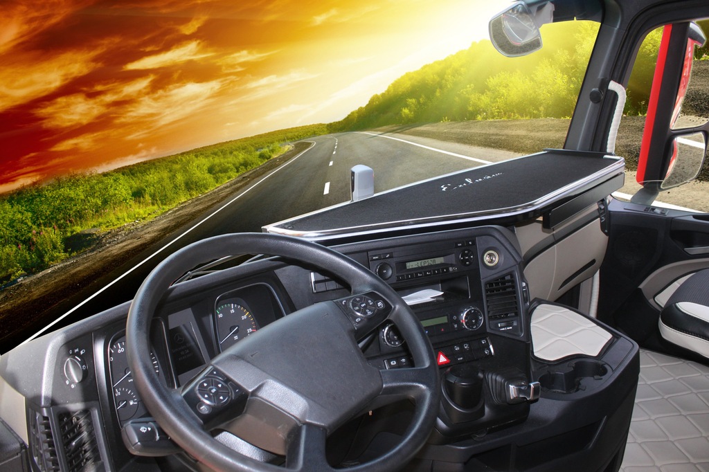 фото №14, Полка rtv tir mercedes actros mp4 большая с ящик