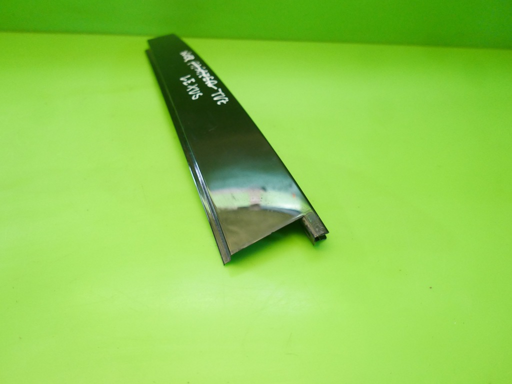 Молдинг накладка стійка ліва задній lexus ls ls460l Доставка