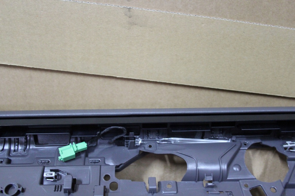 фото №5, Оббивка двері задня праве vw arteon nowe шкіра beż