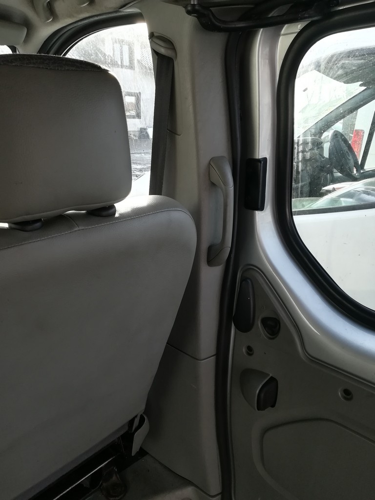 фото №1, Захист стійка trafic passenger vivaro primastar