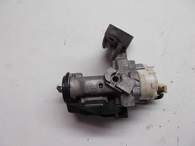 фото №2, Toyota corolla verso 01-04r замок запалювання