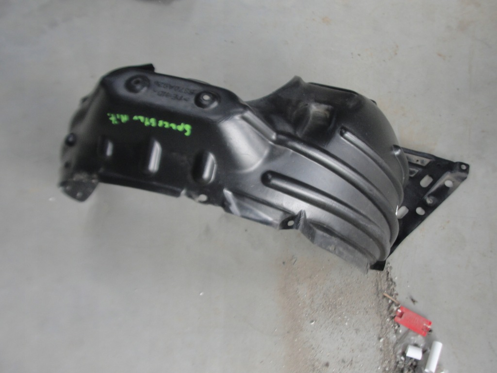 фото №1, Подкрылок правое правый перед mitsubishi space star 16